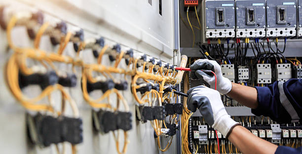 Professional Electrician technician working in Hart, TX